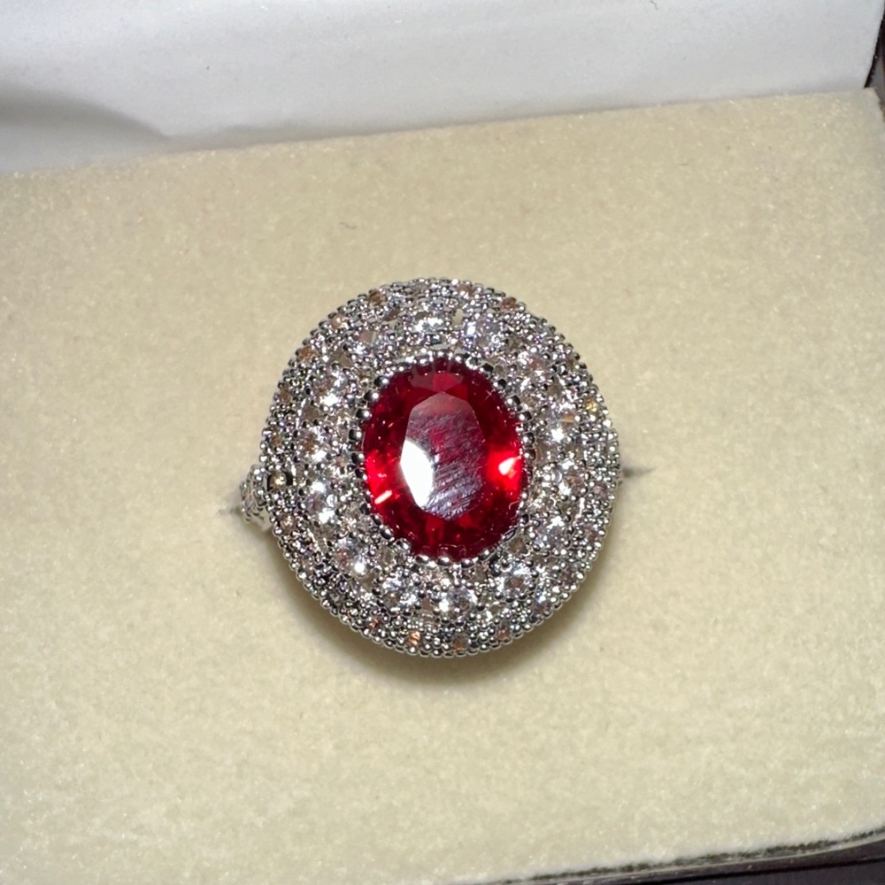 925 Sterling Silver Red Oval Halo Ring Womens Size 6 Cocktail Statement Regal - Picture 3 of 8